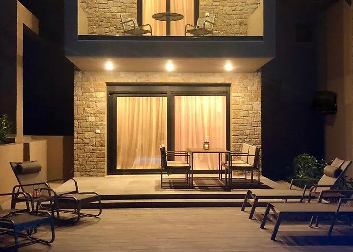 Epos Villas & Luxury Studios