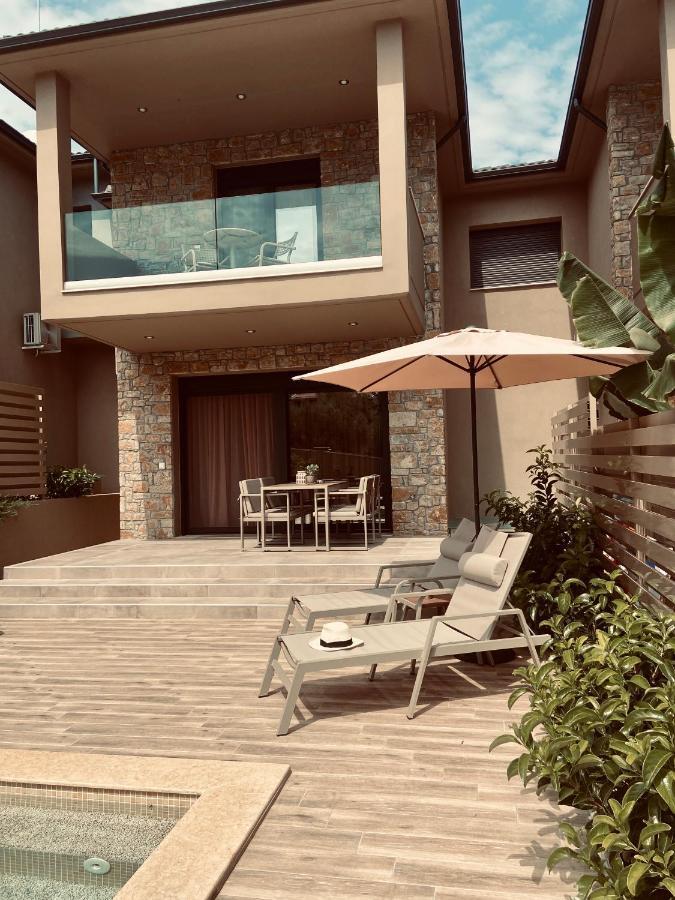 Epos & Luxury